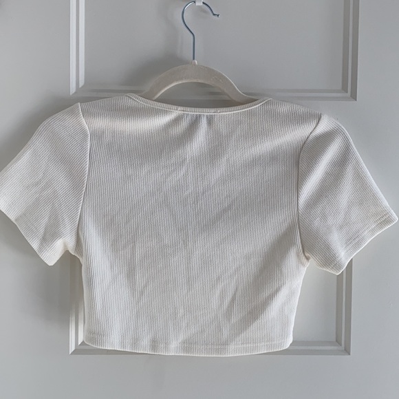 Crop top - Sabo Skirt - Picture 3 of 3